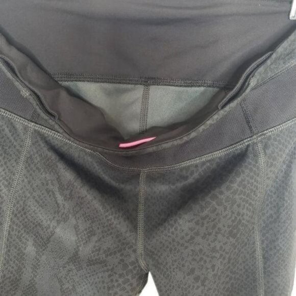LULULEMON Mesh With Me Crop Legging Desert Snake Deep Coal - Picture 16 of 16